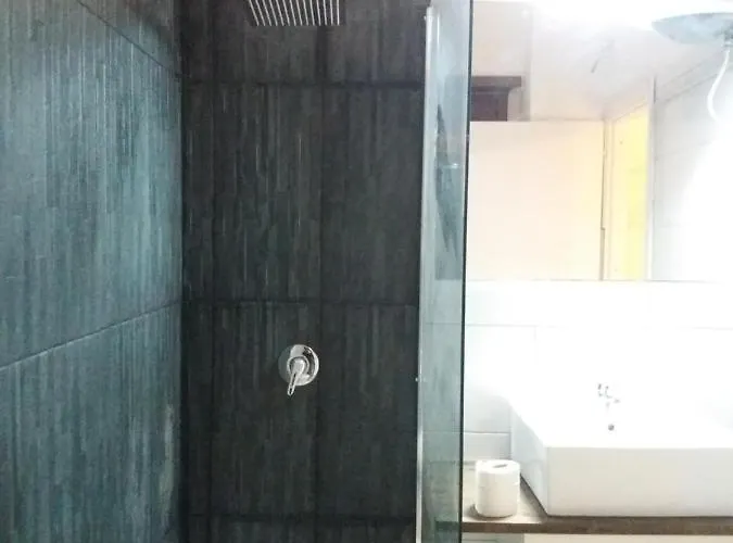 Проживание в семье Trastevere Station Рим