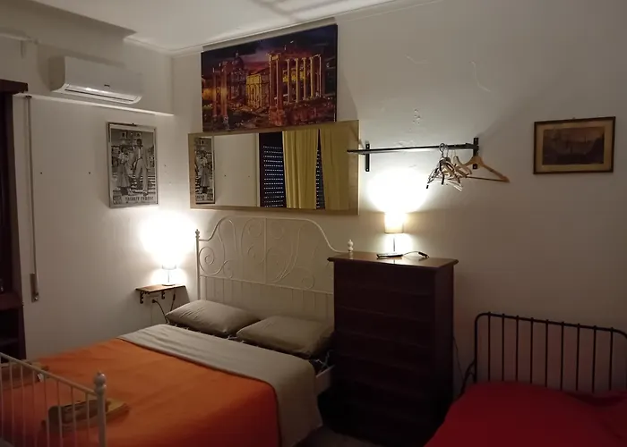 Проживание в семье Trastevere Station *